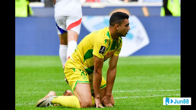 Cầu thủ của Nantes tạo ra cơ hội ghi bàn trước Metz trong trận đấu sôi động Cầu thủ của Nantes tạo ra cơ hội ghi bàn trước Metz trong trận đấu sôi động